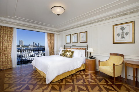 Imperial Hotel Gold Coast - New South Wales Tourism  4