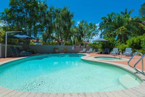 At The Sound Noosa Motel - New South Wales Tourism  10