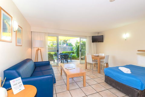 At The Sound Noosa Motel - New South Wales Tourism  37