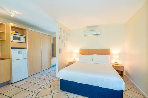 At The Sound Noosa Motel - New South Wales Tourism  38
