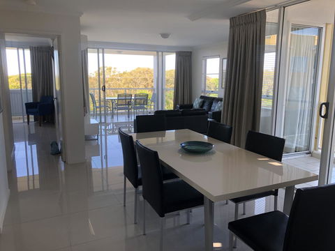 Seachange Coolum Beach - New South Wales Tourism  32