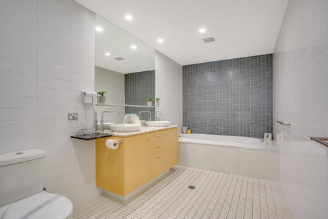 Aria Apartments - New South Wales Tourism  11
