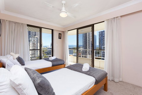 Capricornia Apartments - New South Wales Tourism  12