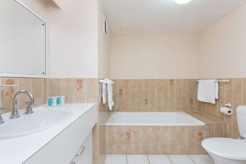 Capricornia Apartments - New South Wales Tourism  10