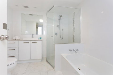 Capricornia Apartments - New South Wales Tourism  6