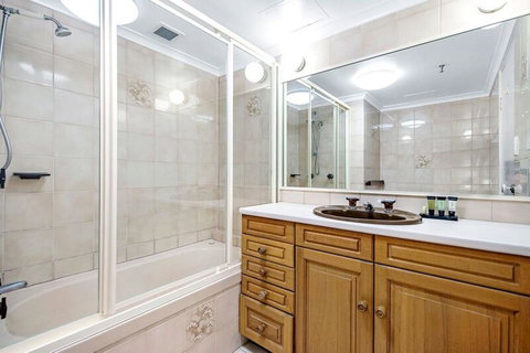 ULTIQA Beach Haven On Broadbeach - New South Wales Tourism  39