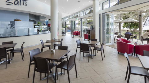 Oaks Hervey Bay Resort And Spa - New South Wales Tourism  26