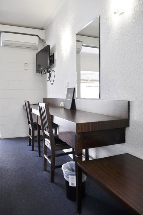 Alexandra Park Motor Inn - New South Wales Tourism  34