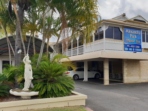 Alexandra Park Motor Inn - New South Wales Tourism  1