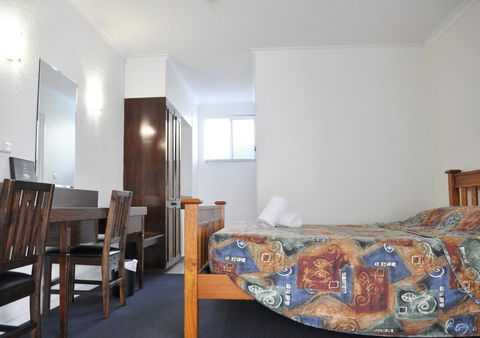 Alexandra Park Motor Inn - New South Wales Tourism  10