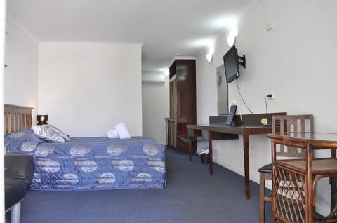 Alexandra Park Motor Inn - New South Wales Tourism  40