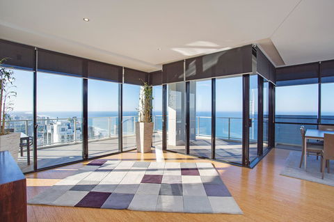 Mantra Circle On Cavill - New South Wales Tourism  1