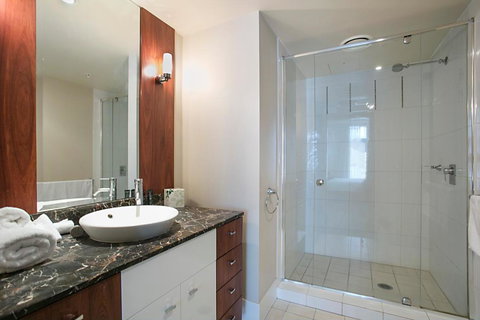 Towers Of Chevron - Private Apartment - New South Wales Tourism  4