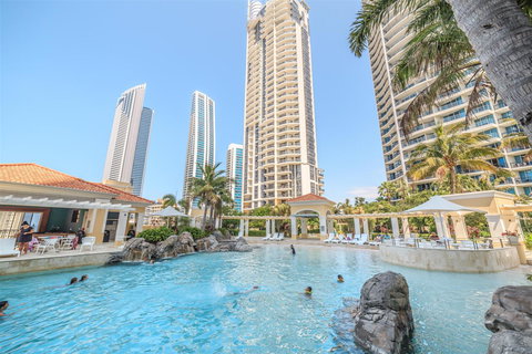 Towers Of Chevron - Private Apartment - New South Wales Tourism  0