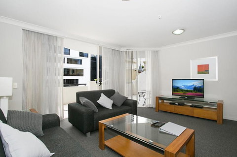 Towers Of Chevron - Private Apartment - New South Wales Tourism  2