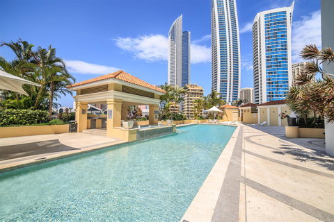 Towers Of Chevron - Private Apartment - New South Wales Tourism  12