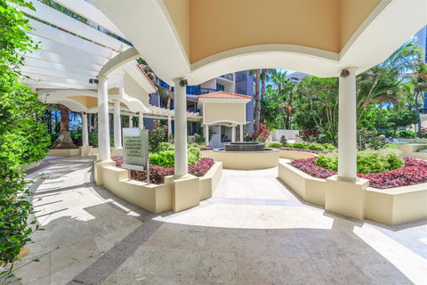 Towers Of Chevron - Private Apartment - New South Wales Tourism  15