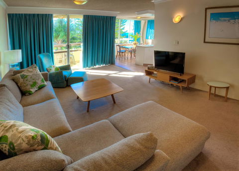 Oceania On Burleigh Beach - New South Wales Tourism  32