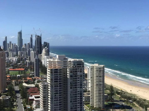 Luxury 3 Bedroom In Heart Of Broadbeach - New South Wales Tourism  1