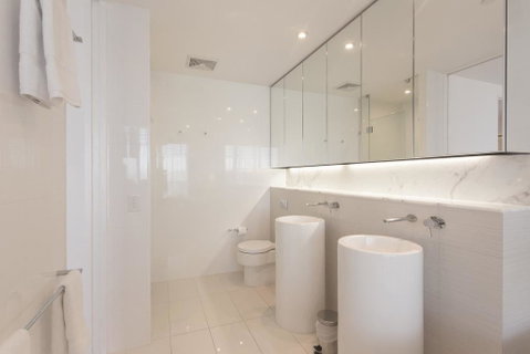 Luxury 3 Bedroom In Heart Of Broadbeach - New South Wales Tourism  4