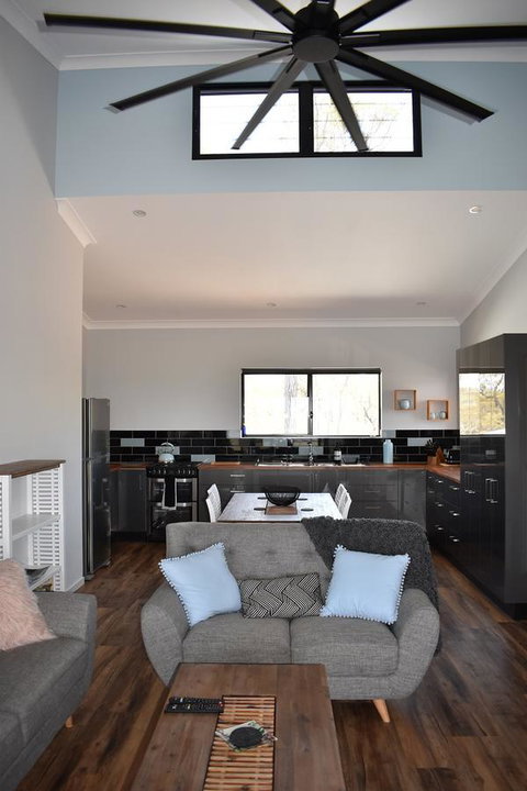 Ironbark House - New South Wales Tourism  18