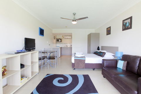 Bay Of Palms - New South Wales Tourism  40