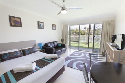 Bay Of Palms - New South Wales Tourism  39