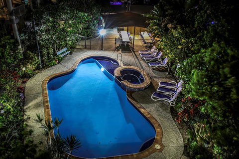 Surfers Beach Holiday Apartments - New South Wales Tourism  21