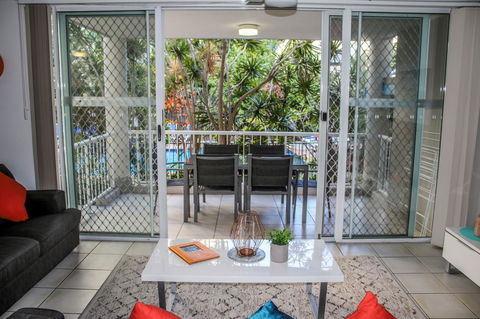 Surfers Beach Holiday Apartments - New South Wales Tourism  14