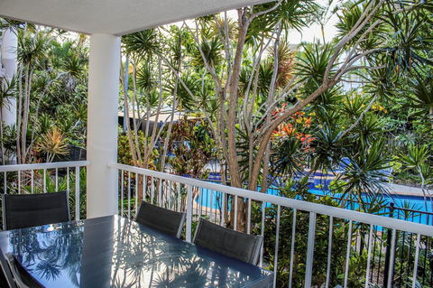 Surfers Beach Holiday Apartments - New South Wales Tourism  13