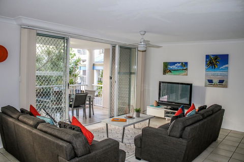 Surfers Beach Holiday Apartments - New South Wales Tourism  16