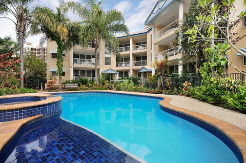 Surfers Beach Holiday Apartments - New South Wales Tourism  5