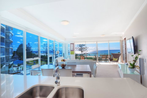 Reflection On The Sea - New South Wales Tourism  2