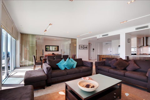 Reflection On The Sea - New South Wales Tourism  15