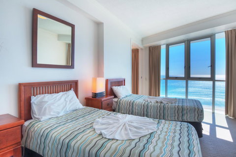 Reflection On The Sea - New South Wales Tourism  7