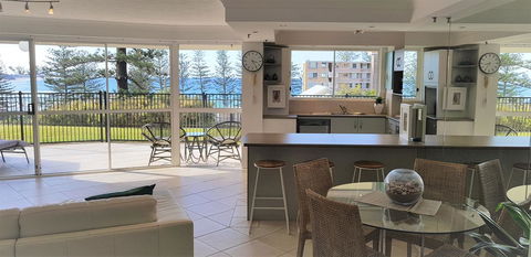 Gemini Court Holiday Apartments - New South Wales Tourism  23