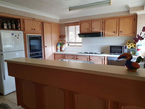 Gemini Court Holiday Apartments - New South Wales Tourism  38