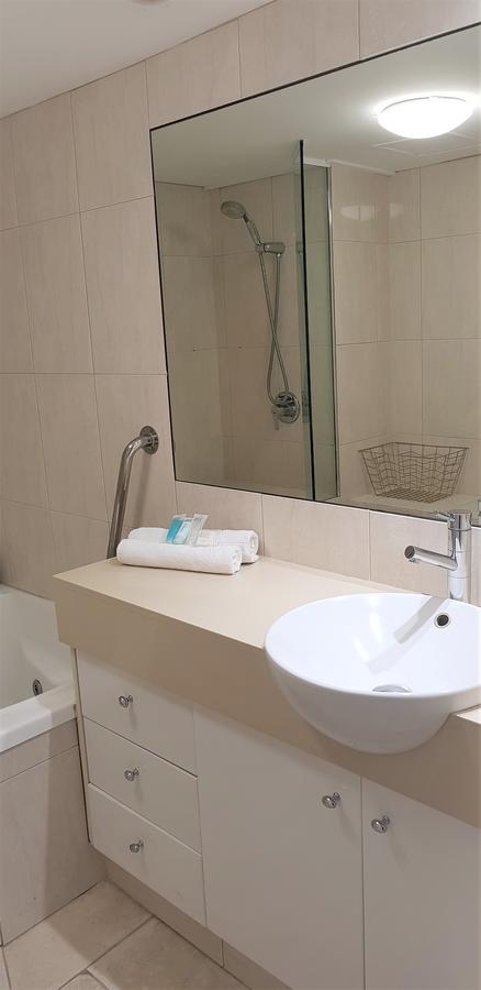 Gemini Court Holiday Apartments - New South Wales Tourism  20