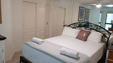 Gemini Court Holiday Apartments - New South Wales Tourism  15