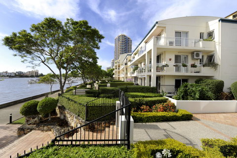 Bridgewater Terraces - New South Wales Tourism  15