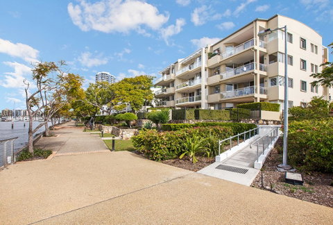 Bridgewater Terraces - New South Wales Tourism  0