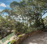 Little Cove Court - New South Wales Tourism 