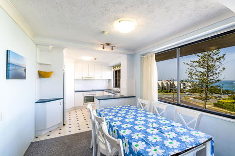 Burgess @ Kings Beach Apartments - New South Wales Tourism  32