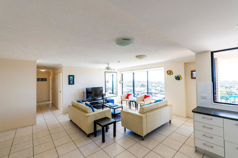 Burgess @ Kings Beach Apartments - New South Wales Tourism  6
