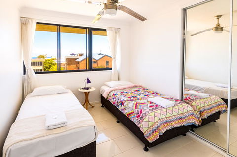 Burgess @ Kings Beach Apartments - New South Wales Tourism  18