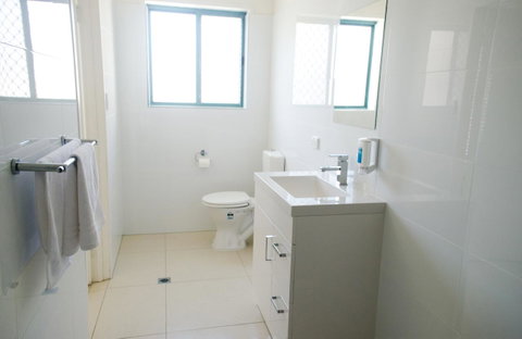 Bilinga Beach Motel - New South Wales Tourism  32