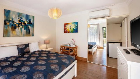 Bilinga Beach Motel - New South Wales Tourism  12