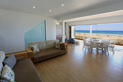 Bilinga Beach Motel - New South Wales Tourism  10