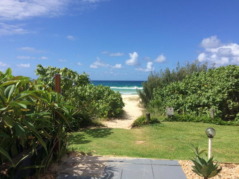 Bilinga Beach Motel - New South Wales Tourism  34