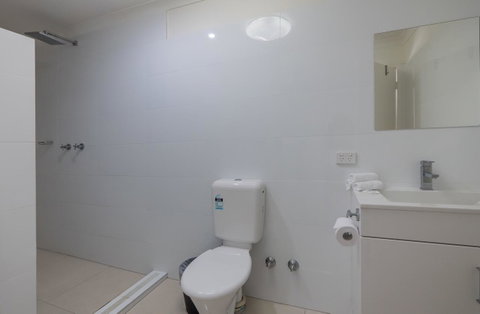 Bilinga Beach Motel - New South Wales Tourism  40